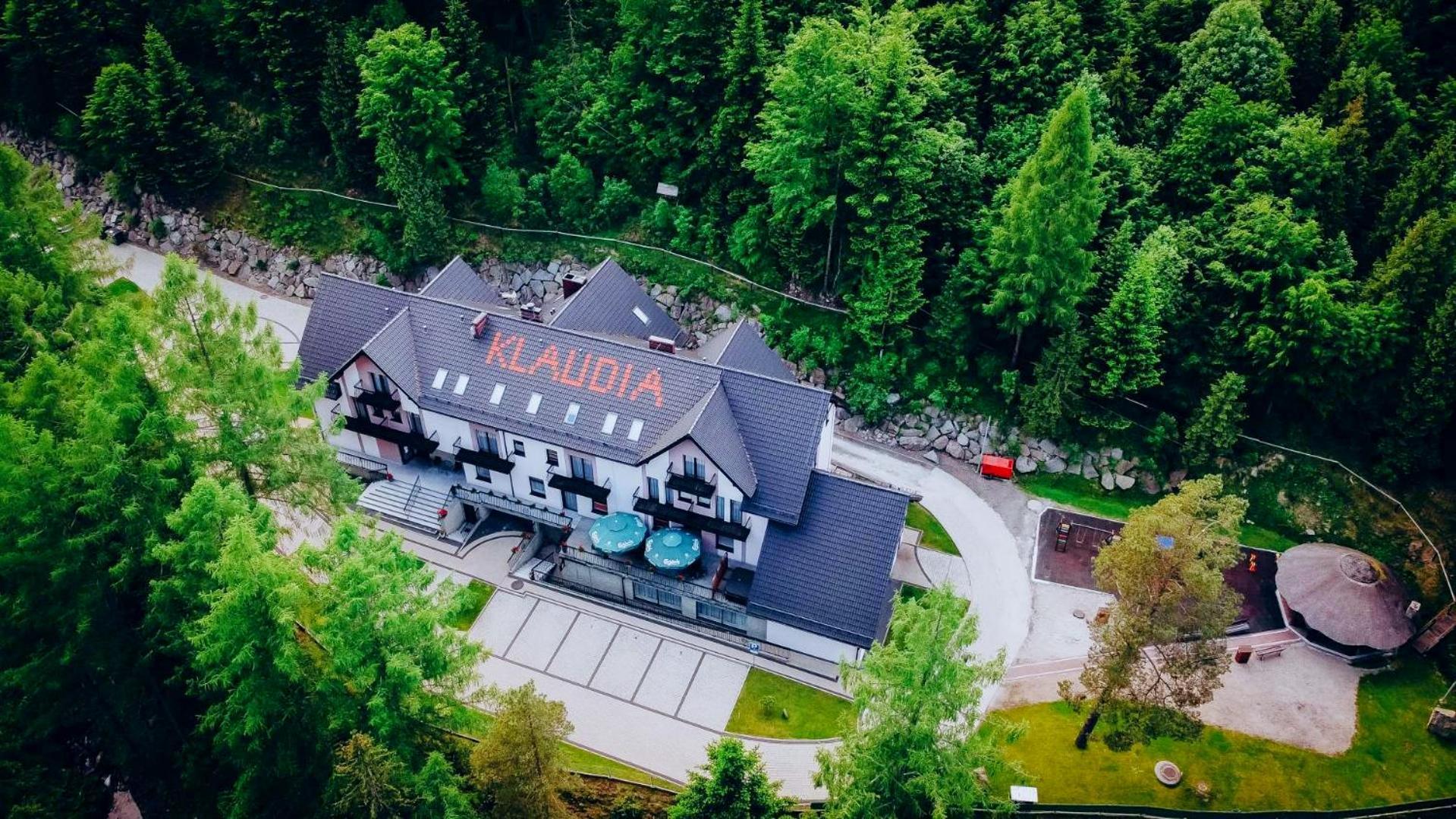 Hotel Klaudia Juszczyn Exterior photo
